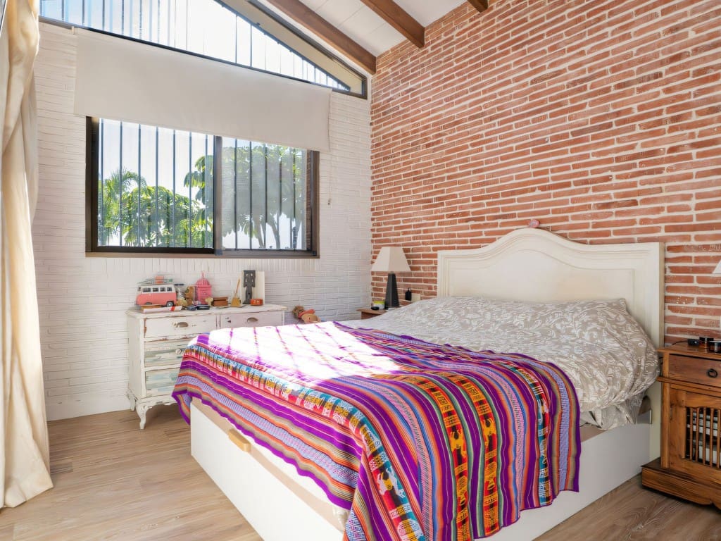 5 bedroom Villa for sale in Nueva Andalucia with pool garage - € 1,700,000 (Ref: 9511952)