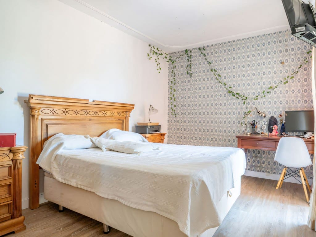 5 bedroom Villa for sale in Nueva Andalucia with pool garage - € 1,700,000 (Ref: 9511952)