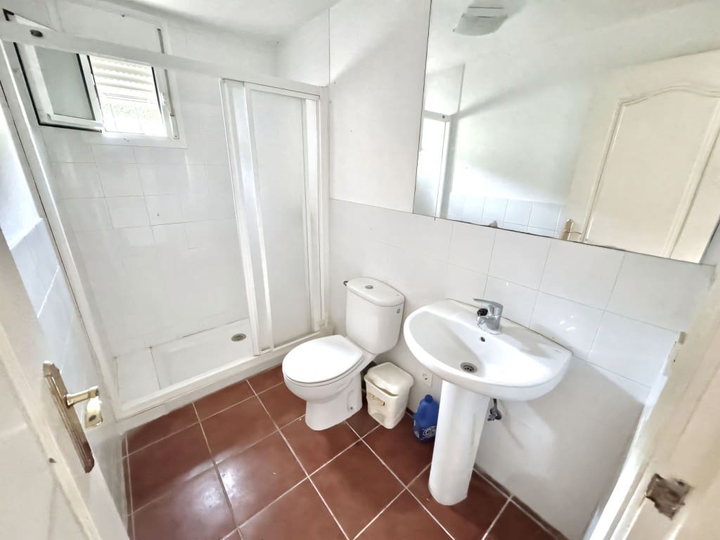 5 bedroom Villa for sale in Nueva Andalucia with pool garage - € 1,695,000 (Ref: 9518399)