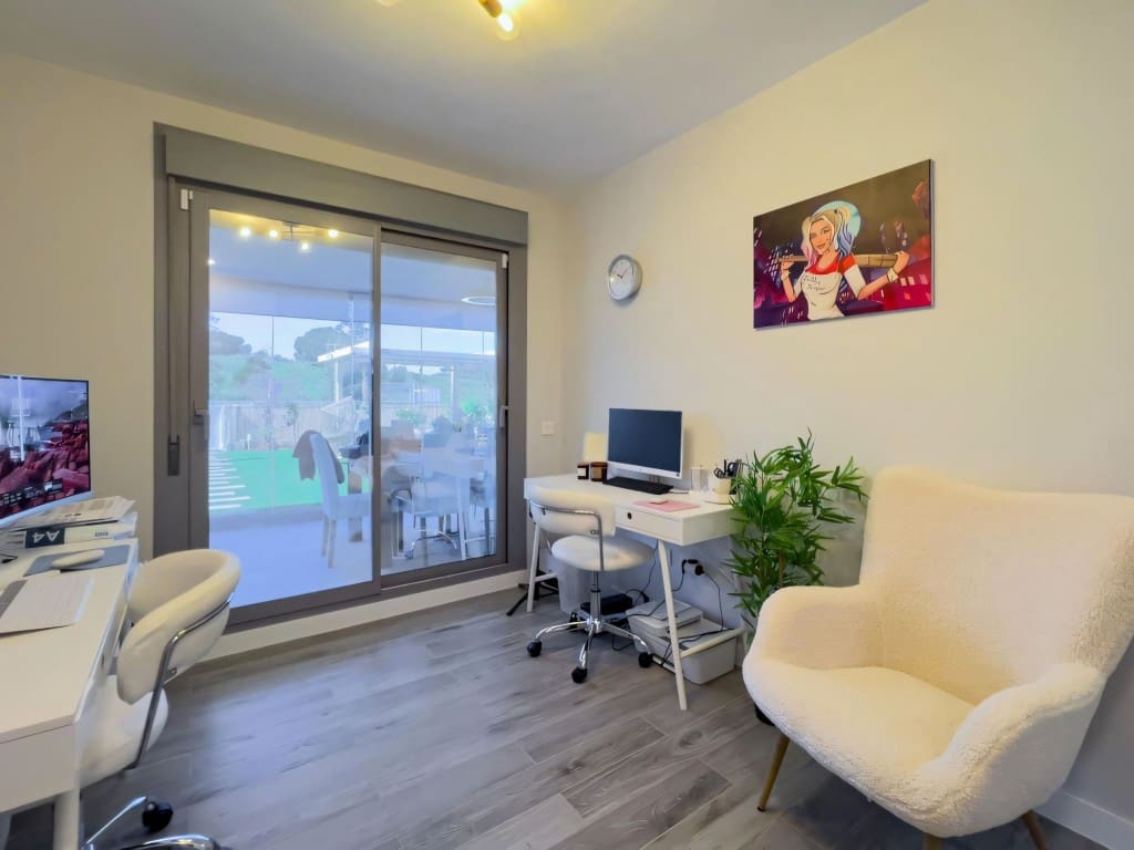 3 sovrum Lägenhet till salu i Mijas Costa med pool - 579 900 € (Ref: 9518400)