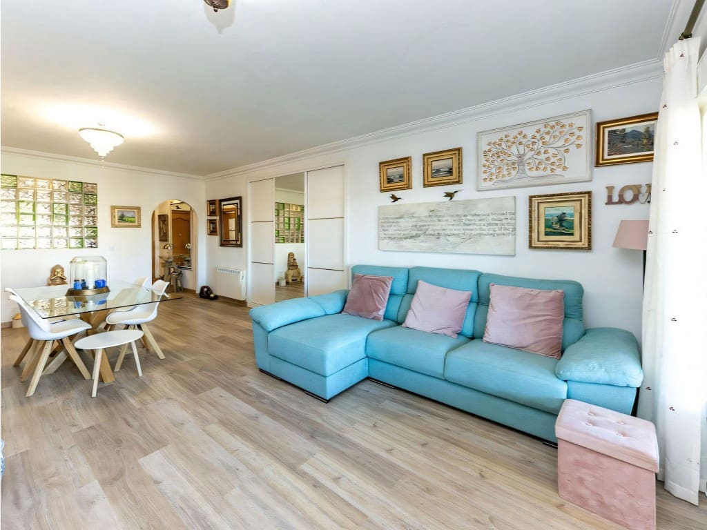 2 soveværelse Lejlighed til salg i La Cala Hills med swimmingpool - € 360.000 (Ref: 9521197)