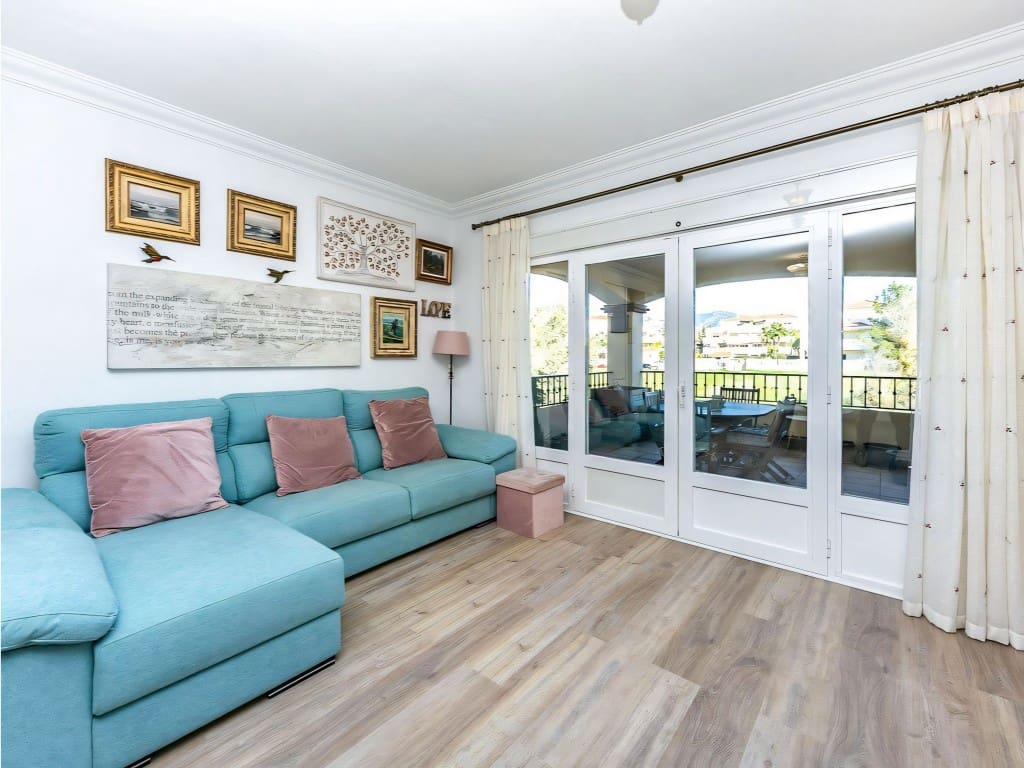 2 soveværelse Lejlighed til salg i La Cala Hills med swimmingpool - € 360.000 (Ref: 9521197)