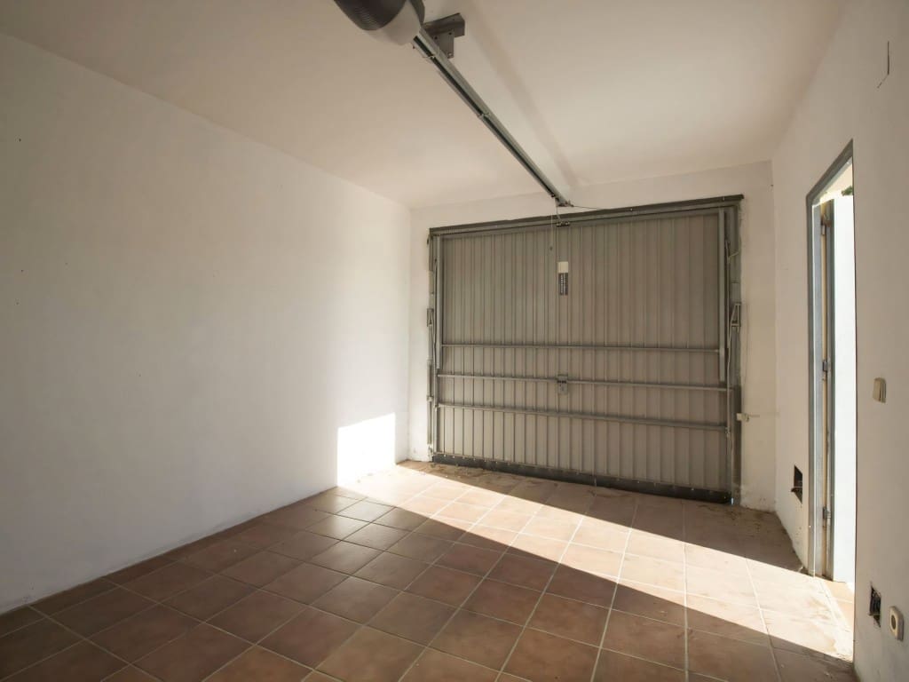 3 bedroom Villa for sale in Benalmadena with pool garage - € 670,000 (Ref: 9523916)