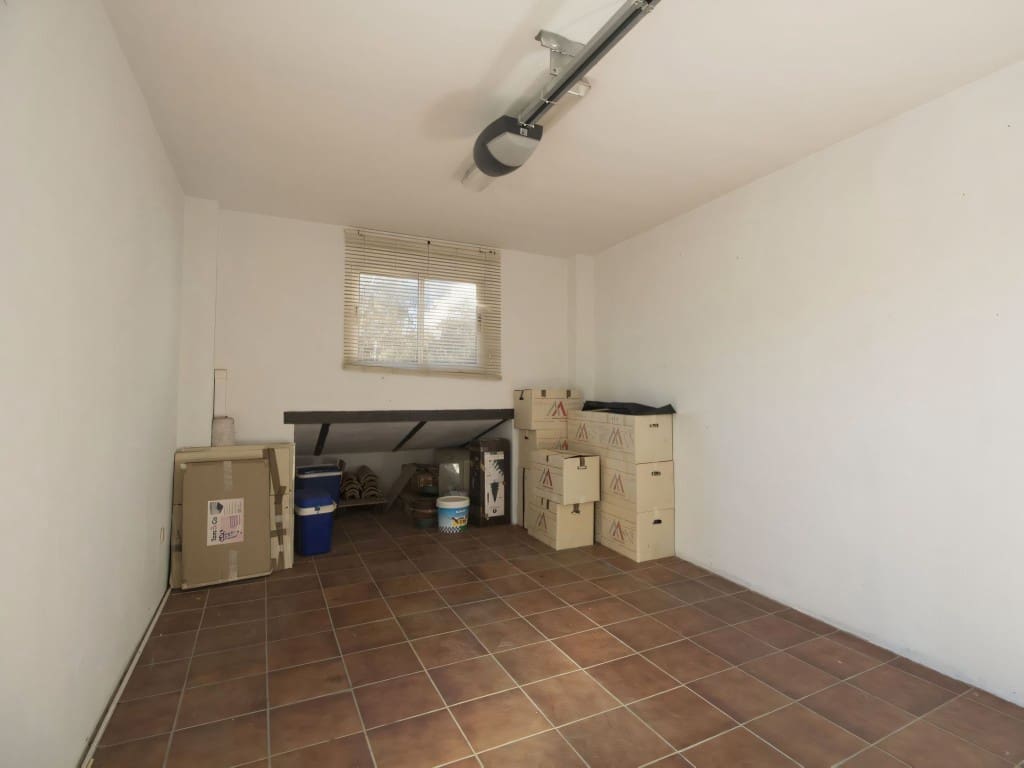 3 bedroom Villa for sale in Benalmadena with pool garage - € 670,000 (Ref: 9523916)