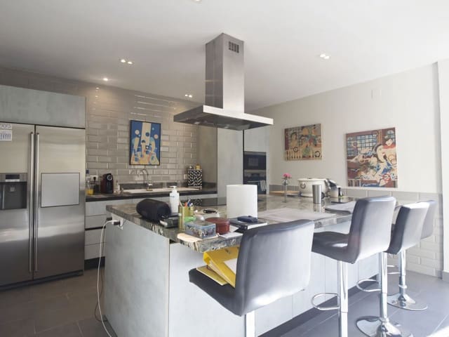 3 chambre Villa/Maison à vendre à Benalmádena avec piscine garage - 670 000 € (Ref: 9523916)