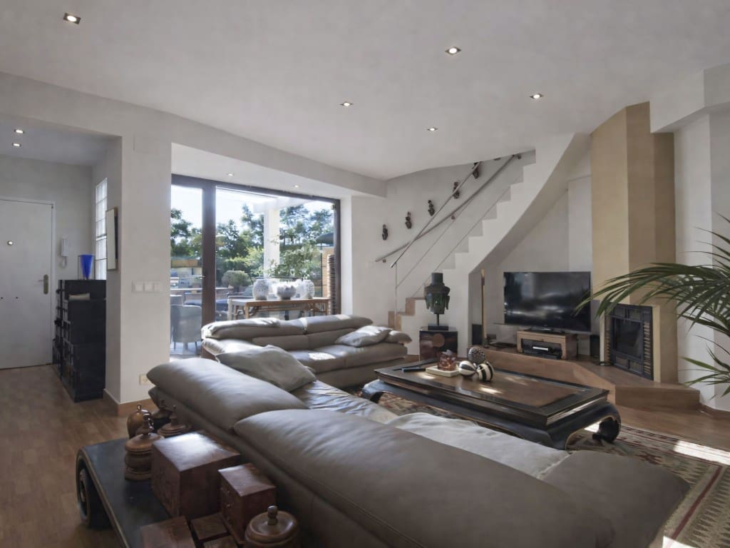 3 bedroom Villa for sale in Benalmadena with pool garage - € 670,000 (Ref: 9523916)