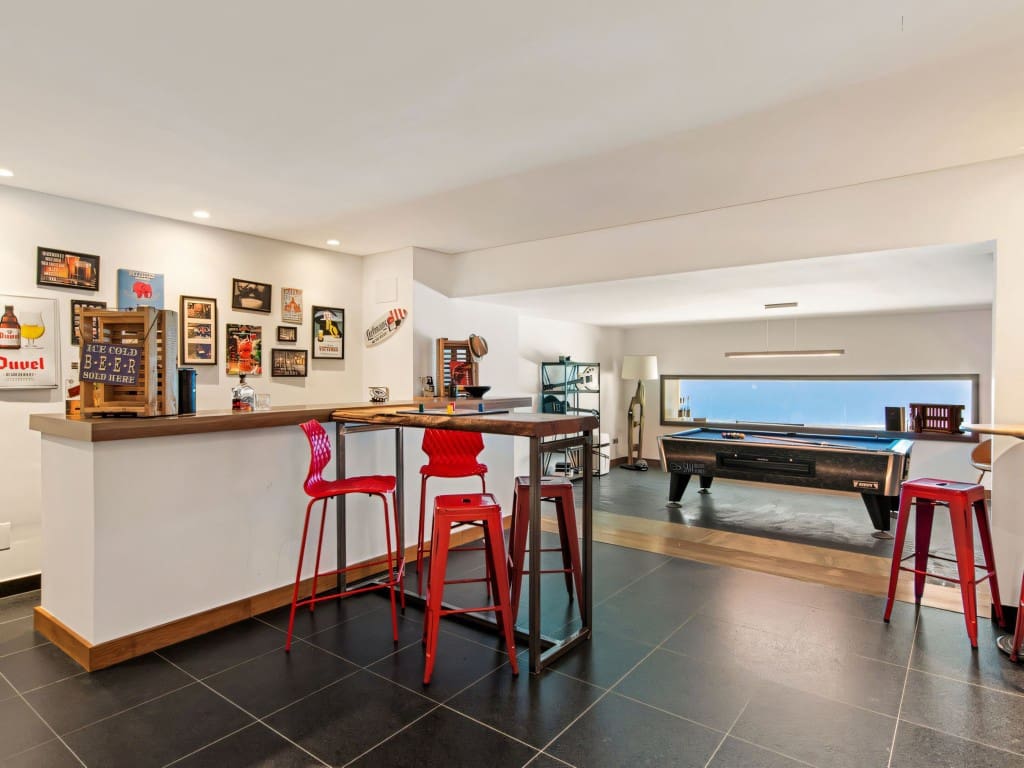 5 sypialnia Willa na sprzedaż w Los Monteros z basenem garażem - 2 950 000 € (Ref: 9523917)