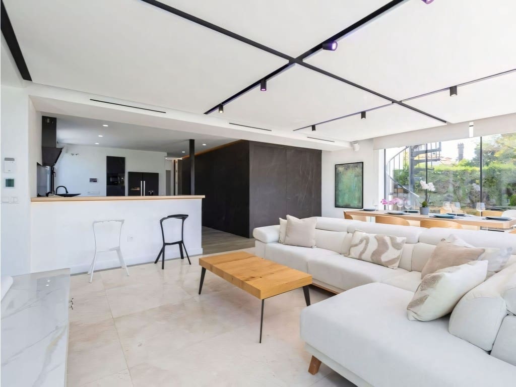 Chalet de 3 habitaciones en Mijas Costa en venta con piscina - 720.000 € (Ref: 9526054)