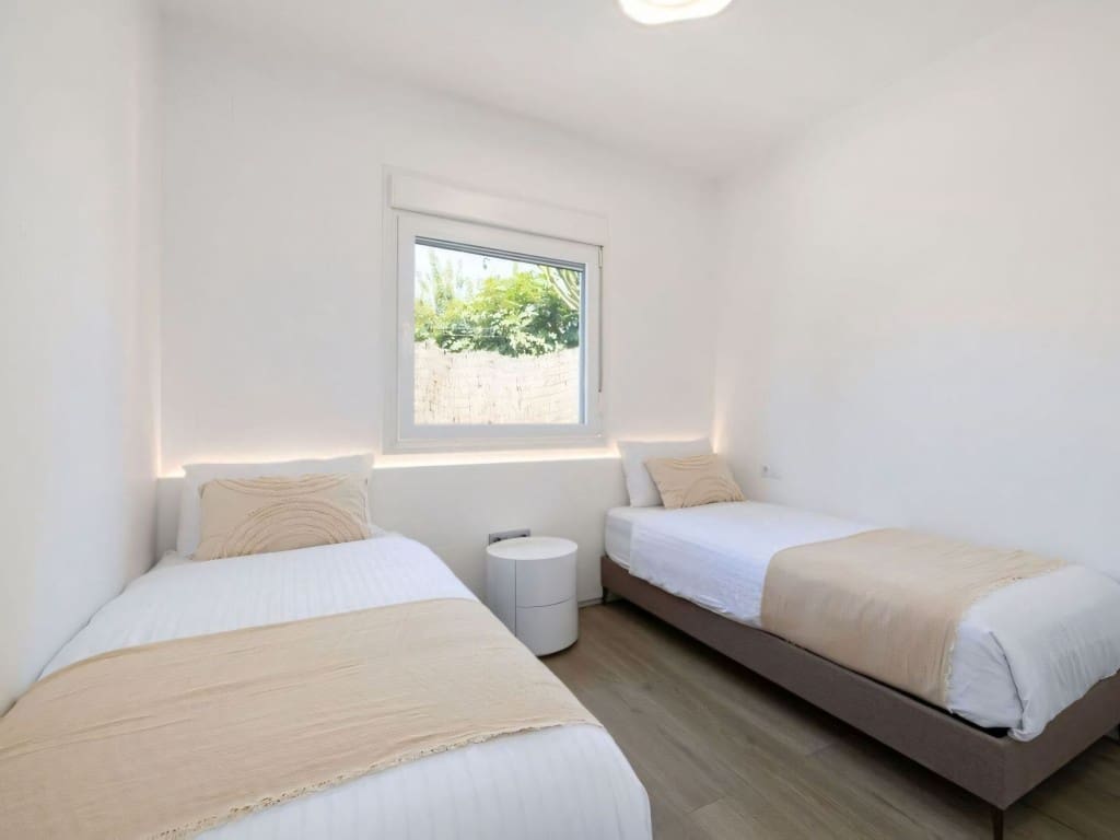 Chalet de 3 habitaciones en Mijas Costa en venta con piscina - 720.000 € (Ref: 9526054)