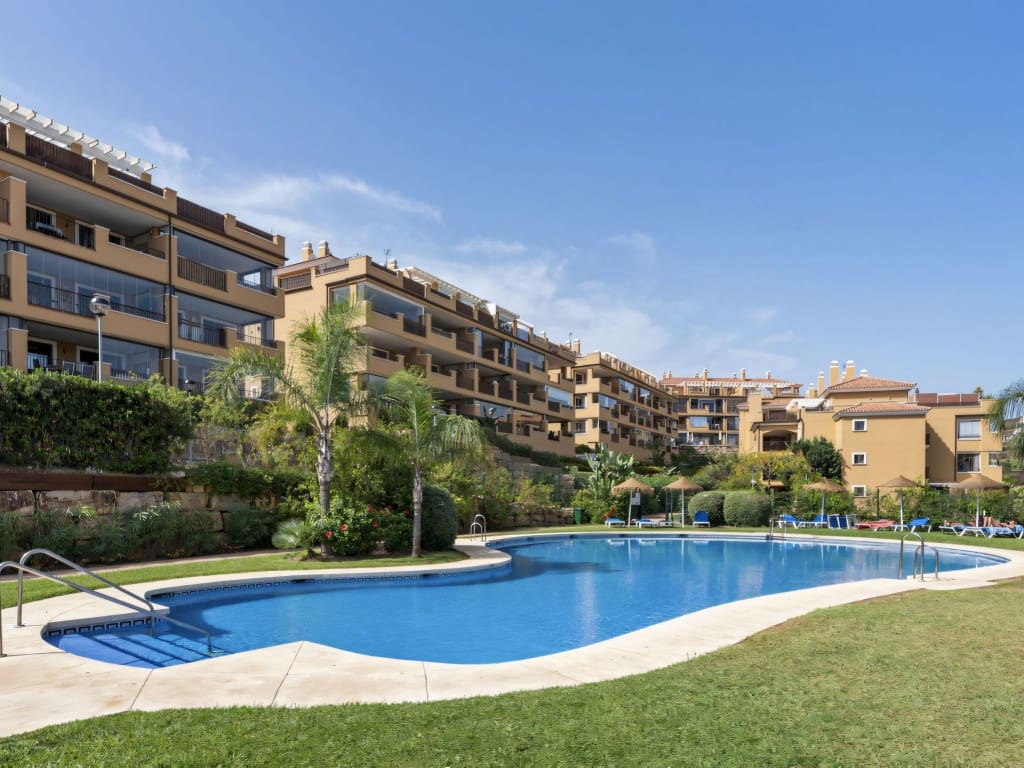 2 makuuhuone Huoneisto myytävänä paikassa La Cala de Mijas mukana uima-altaan - 387 000 € (Ref: 9529385)