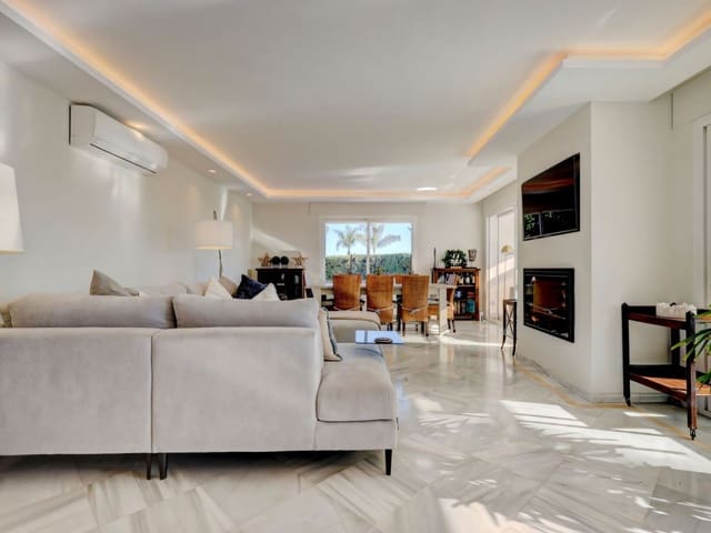 4 slaapkamer Villa te koop in Calahonda, Mijas met zwembad garage - € 1.275.000 (Ref: 9529386)