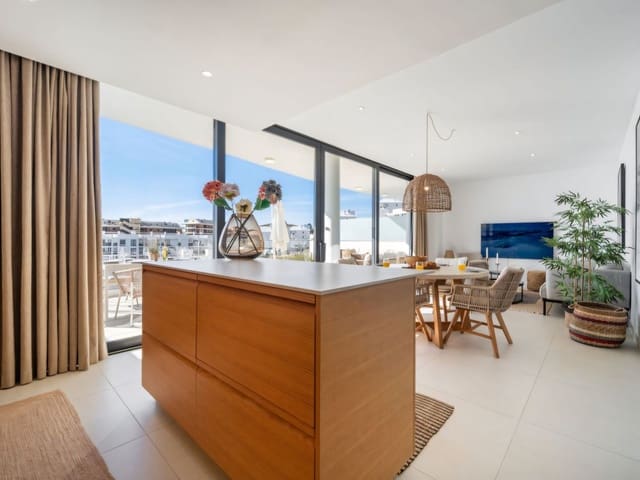 Apartamento de 2 habitaciones en Fuengirola en venta con piscina - 630.000 € (Ref: 9533137)