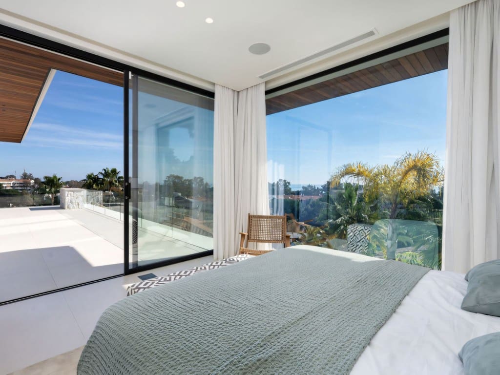 5 slaapkamer Villa te koop in Carib Playa met zwembad garage - € 3.300.000 (Ref: 9540720)