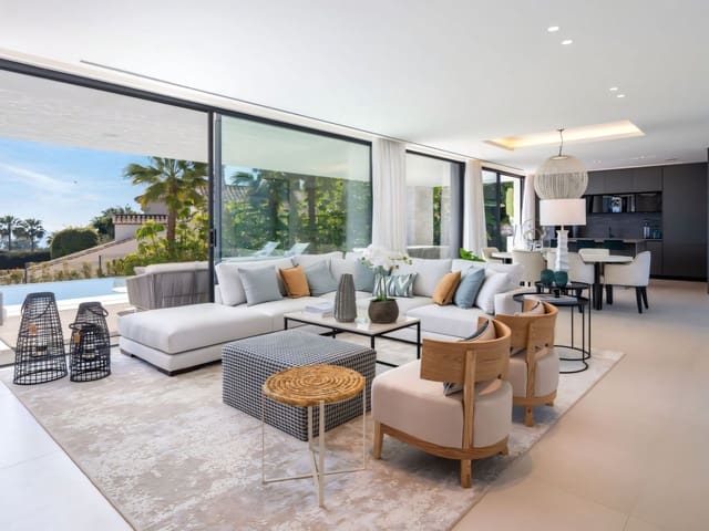 5 slaapkamer Villa te koop in Carib Playa, Marbella met zwembad garage - € 3.300.000 (Ref: 9540720)