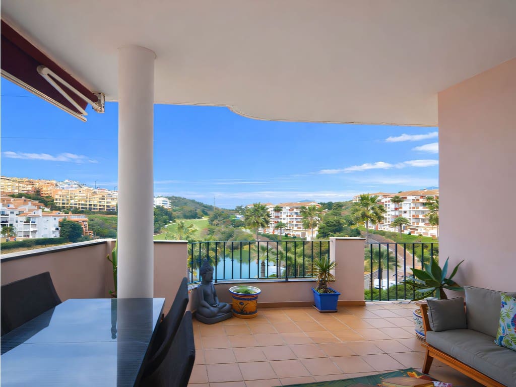 2 slaapkamer Appartement te koop in Mijas Costa met zwembad - € 369.000 (Ref: 9542977)
