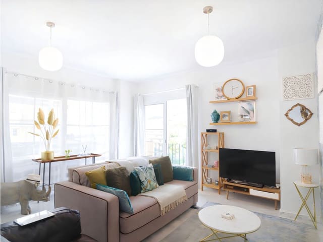 2 slaapkamer Appartement te koop in Mijas Costa, Mijas met zwembad - € 369.000 (Ref: 9542977)