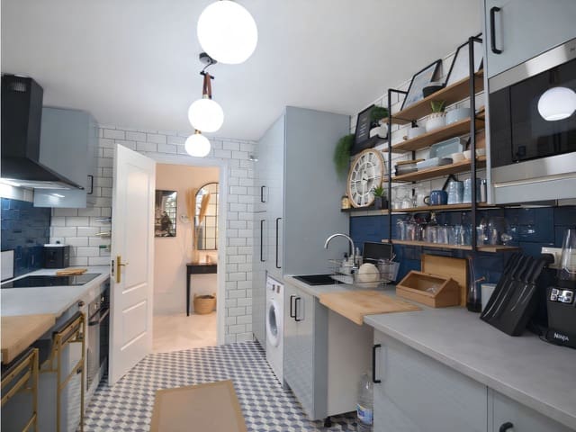 2 slaapkamer Appartement te koop in Mijas Costa, Mijas met zwembad - € 369.000 (Ref: 9542977)