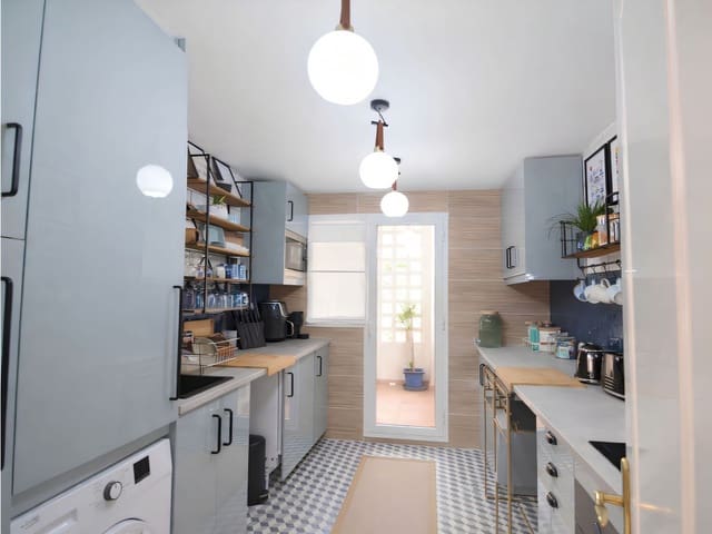 2 slaapkamer Appartement te koop in Mijas Costa, Mijas met zwembad - € 369.000 (Ref: 9542977)