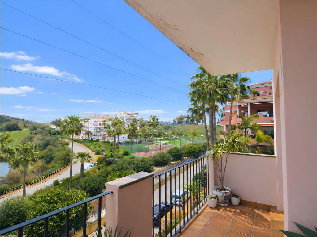 2 slaapkamer Appartement te koop in Mijas Costa met zwembad - € 369.000 (Ref: 9542977)