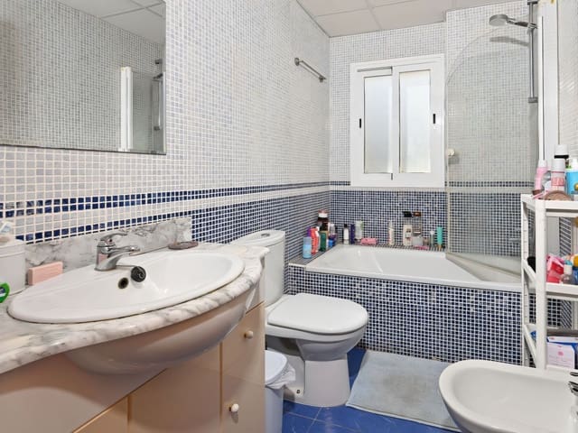 2 chambre Appartement à vendre à Riviera del Sol, Mijas avec piscine - 265 000 € (Ref: 9542978)