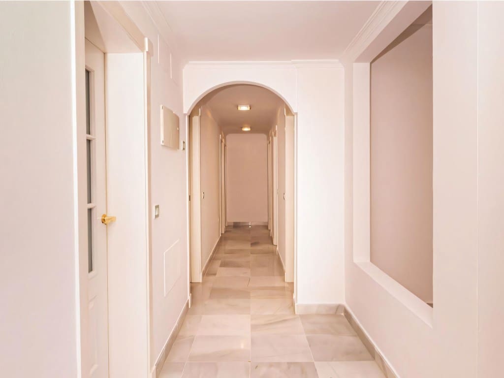 4 Zimmer Apartment zu verkaufen in New Golden Mile mit Pool - 850.000 € (Ref: 9547505)