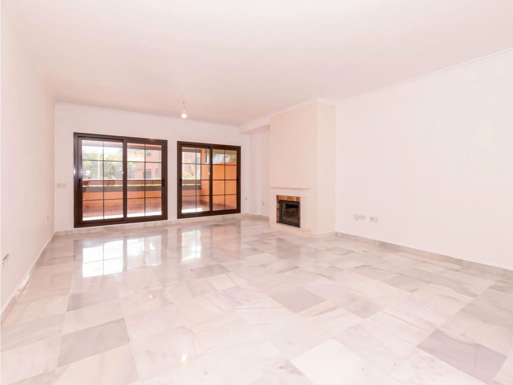 4 Zimmer Apartment zu verkaufen in New Golden Mile mit Pool - 850.000 € (Ref: 9547505)