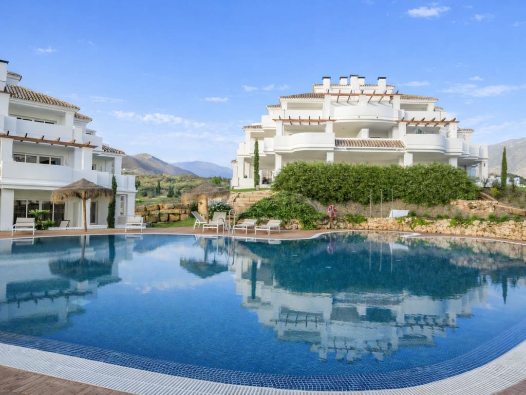 2 soveværelse Lejlighed til salg i Nueva Andalucia med swimmingpool - € 560.000 (Ref: 9547506)