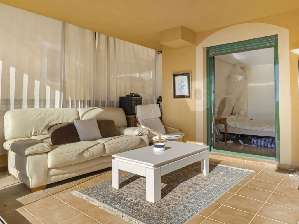 2 Zimmer Apartment zu verkaufen in Torrequebrada mit Pool Garage - 395.000 € (Ref: 9550563)