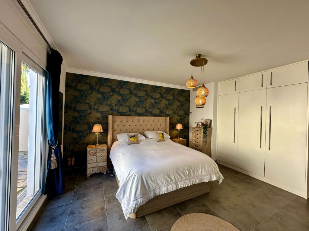 6 slaapkamer Villa te koop in Estepona met zwembad garage - € 1.560.000 (Ref: 9550564)