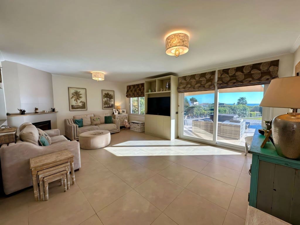 6 slaapkamer Villa te koop in Estepona met zwembad garage - € 1.560.000 (Ref: 9550564)