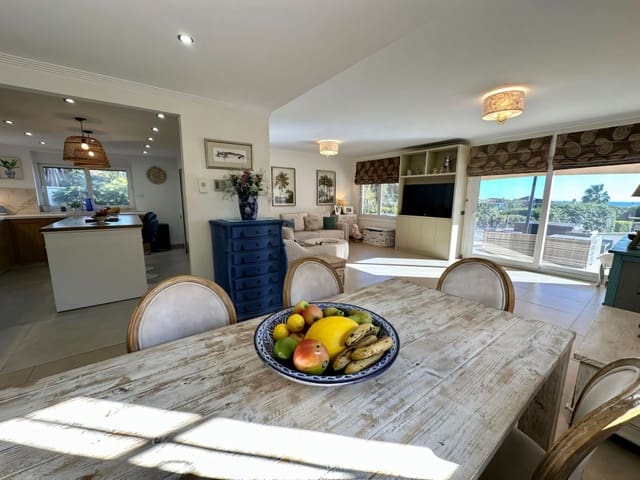 6 slaapkamer Villa te koop in Estepona met zwembad garage - € 1.560.000 (Ref: 9550564)