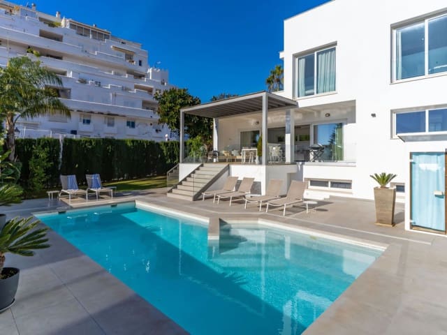 5 soverom Villa til salgs i Torreblanca, Fuengirola med svømmebasseng - € 1 480 000 (Ref: 9554519)