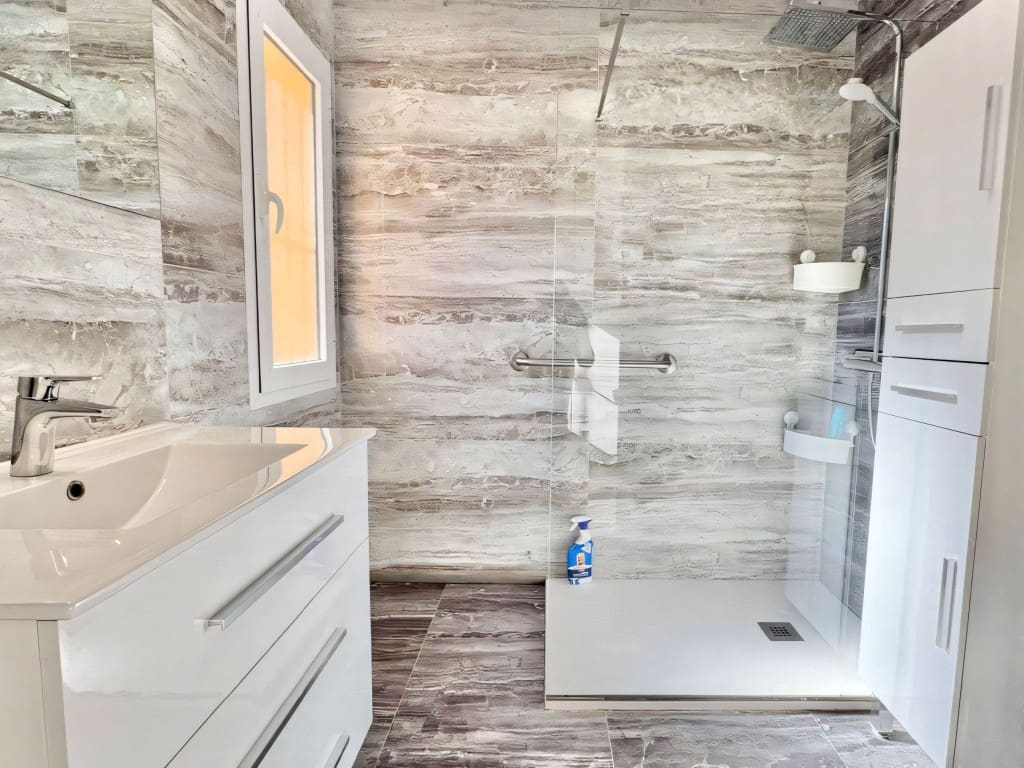 3 chambre Villa/Maison à vendre à Riviera del Sol avec piscine garage - 730 000 € (Ref: 9557530)