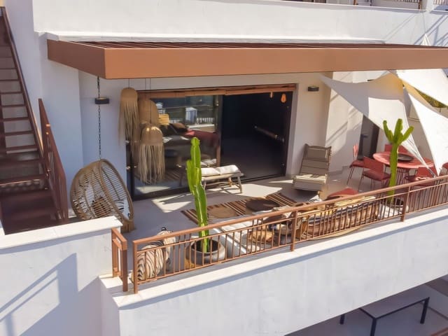 3 soveværelse Penthouse til salg i Istán med swimmingpool - € 1.150.000 (Ref: 9557531)