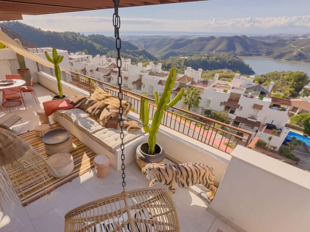 3 soveværelse Penthouse til salg i Istán med swimmingpool - € 1.150.000 (Ref: 9557531)