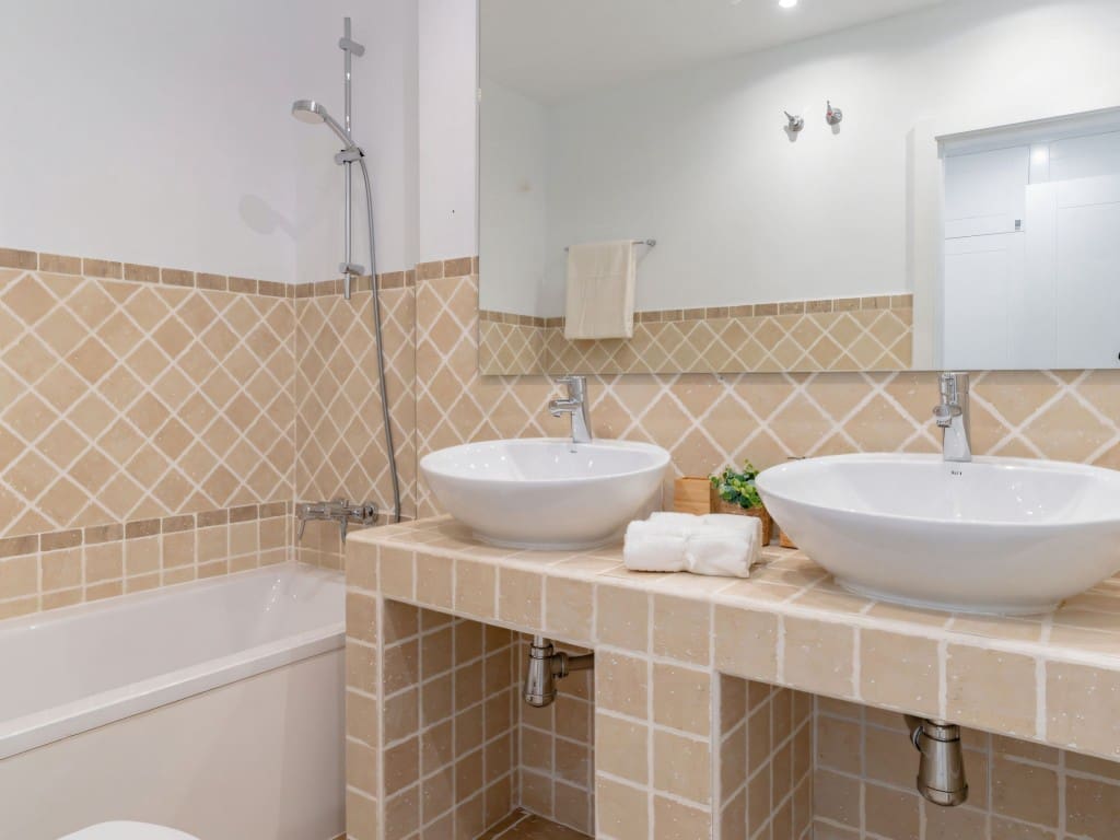 2 slaapkamer Appartement te koop in New Golden Mile met zwembad - € 395.000 (Ref: 9558450)