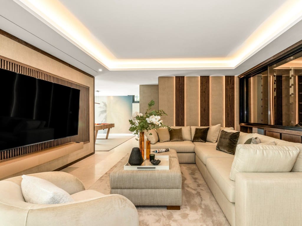 Chalet de 6 habitaciones en Nueva Andalucia en venta con piscina garaje - 10.500.000 € (Ref: 9564261)