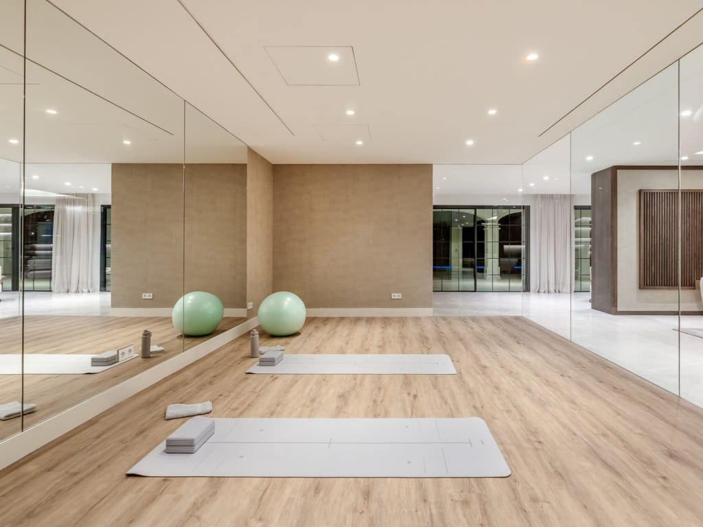 Chalet de 6 habitaciones en Nueva Andalucia en venta con piscina garaje - 10.500.000 € (Ref: 9564261)