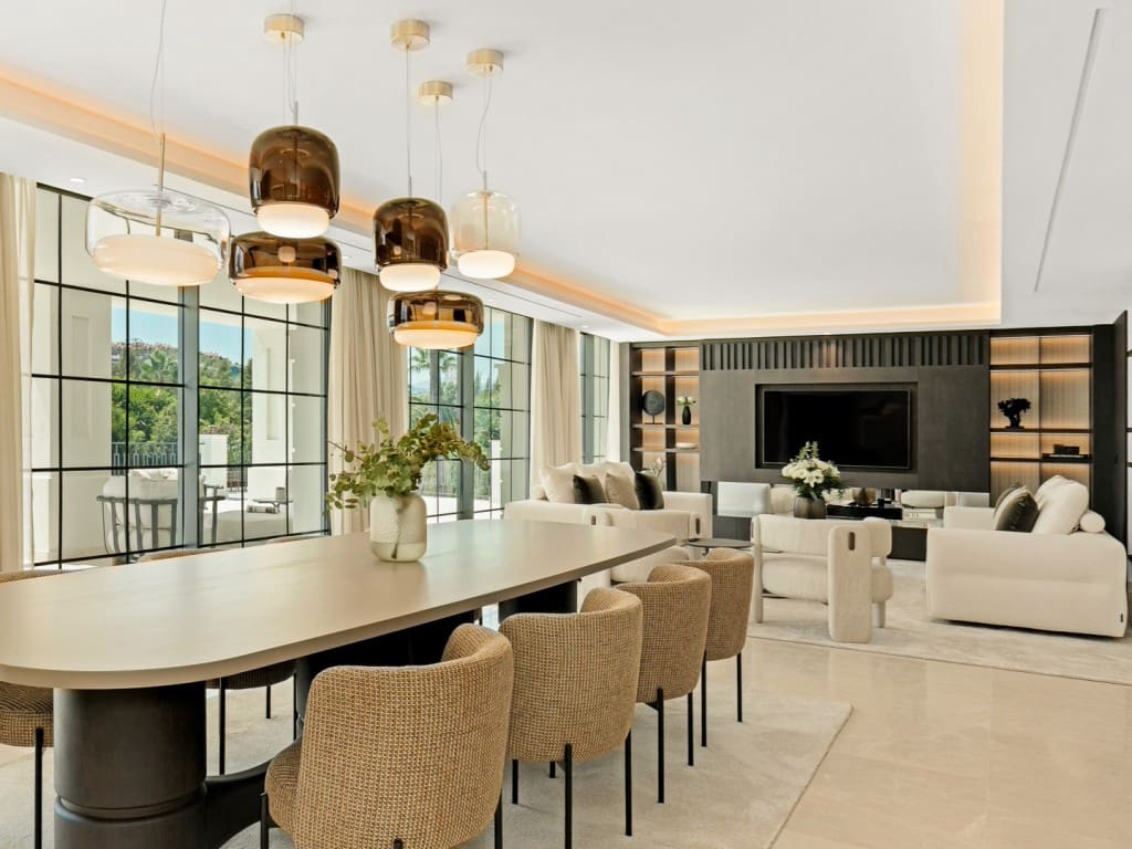 Chalet de 6 habitaciones en Nueva Andalucia en venta con piscina garaje - 10.500.000 € (Ref: 9564261)