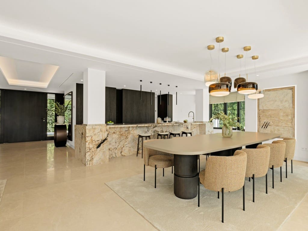 Chalet de 6 habitaciones en Nueva Andalucia en venta con piscina garaje - 10.500.000 € (Ref: 9564261)