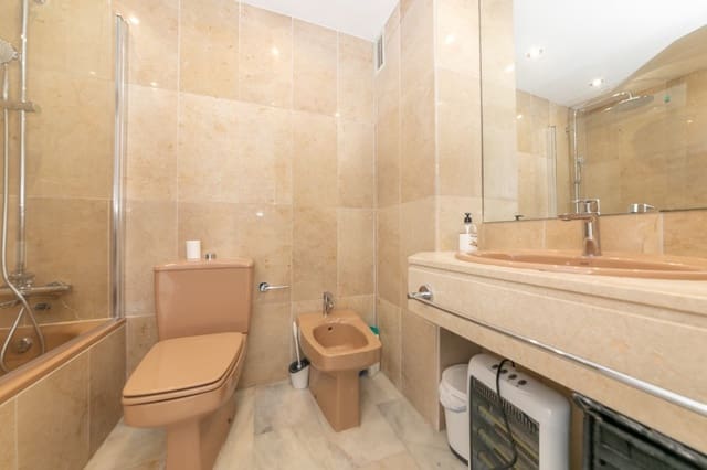 3 Zimmer Ferienapartment in Estepona mit Pool - 1.500 € (Ref: 9564263)
