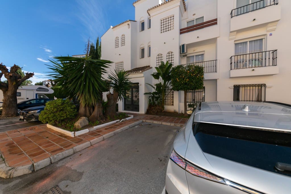 3 sypialnia Apartament do wynajęcia w Estepona z basenem - 1 800 € (Ref: 9564263)