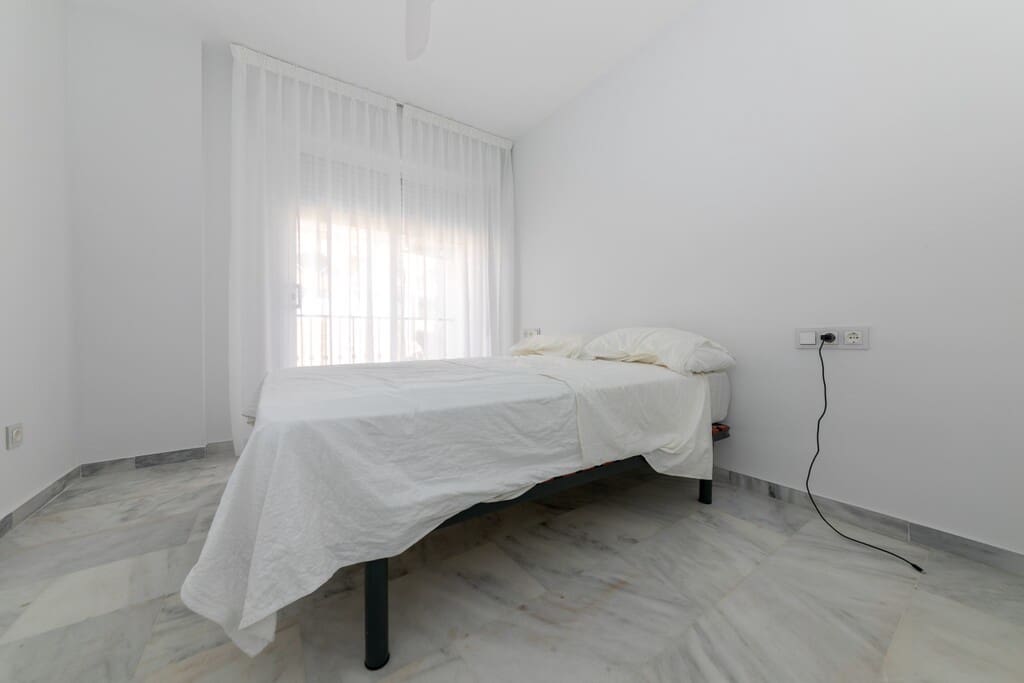 3 bedroom Apartment for holiday rental in Estepona with pool - € 1,500 (Ref: 9564263)