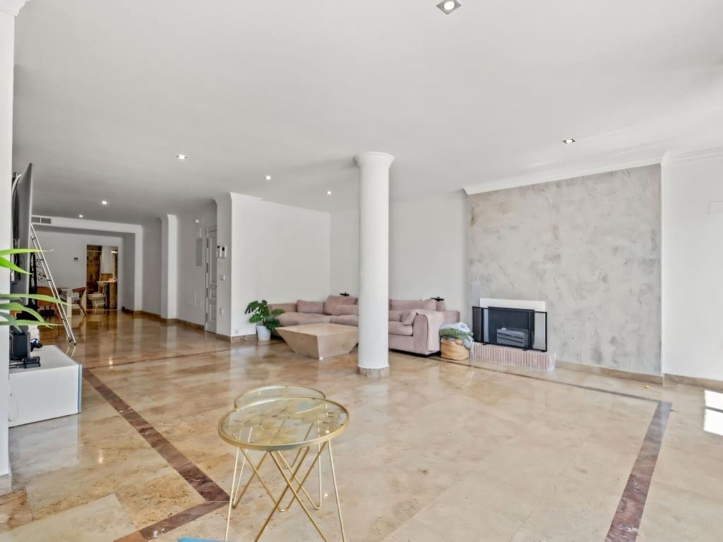 3 soverom Leilighet til salgs i Golden Mile med svømmebasseng - € 900 000 (Ref: 9567970)