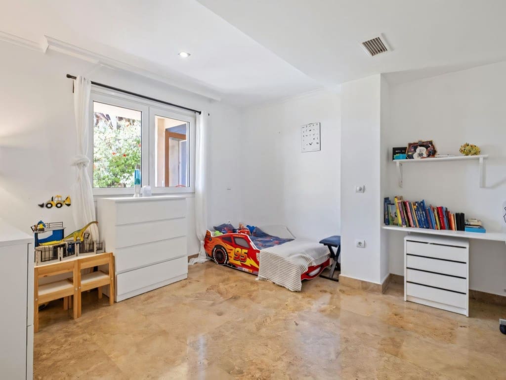 3 soverom Leilighet til salgs i Golden Mile med svømmebasseng - € 900 000 (Ref: 9567970)