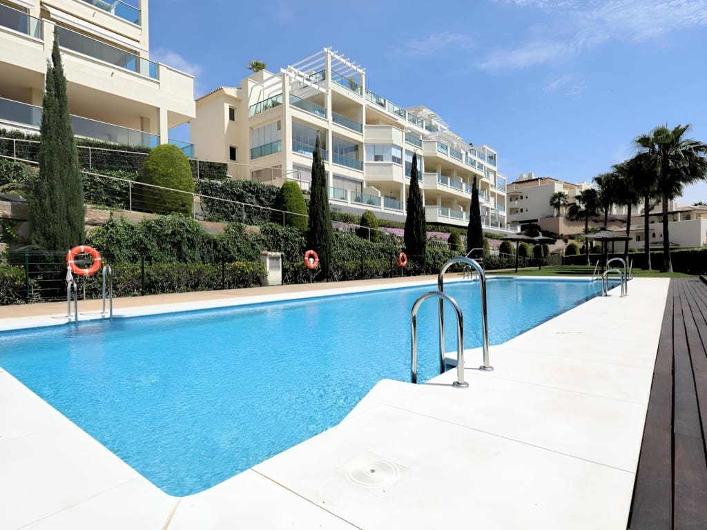 2 slaapkamer Appartement te koop in Mijas Costa met zwembad - € 369.000 (Ref: 9570456)