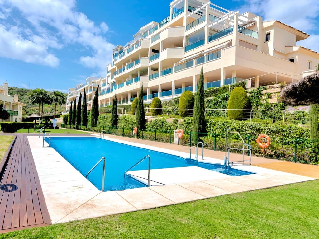2 slaapkamer Appartement te koop in Mijas Costa met zwembad - € 369.000 (Ref: 9570456)
