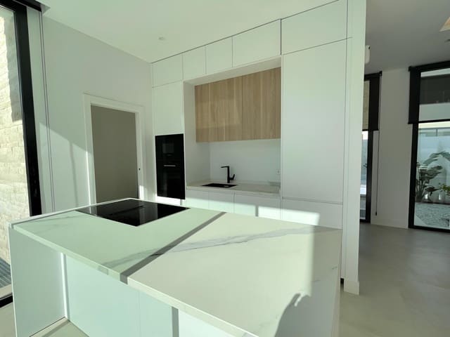 5 quarto Moradia para venda em Atalaya-Isdabe, Estepona com piscina garagem - 1 950 000 € (Ref: 9581478)