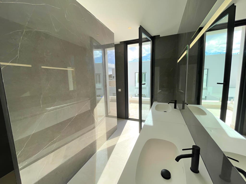 5 quarto Moradia para venda em Atalaya-Isdabe com piscina garagem - 1 950 000 € (Ref: 9581478)