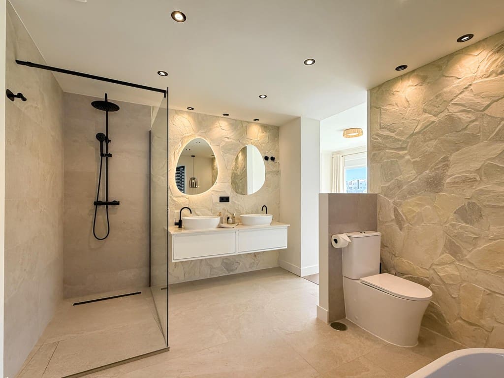 Chalet de 3 habitaciones en La Cala de Mijas en venta con piscina garaje - 1.095.000 € (Ref: 9585317)